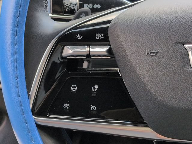 Used 2024 Cadillac Lyriq Sport RWD image 27