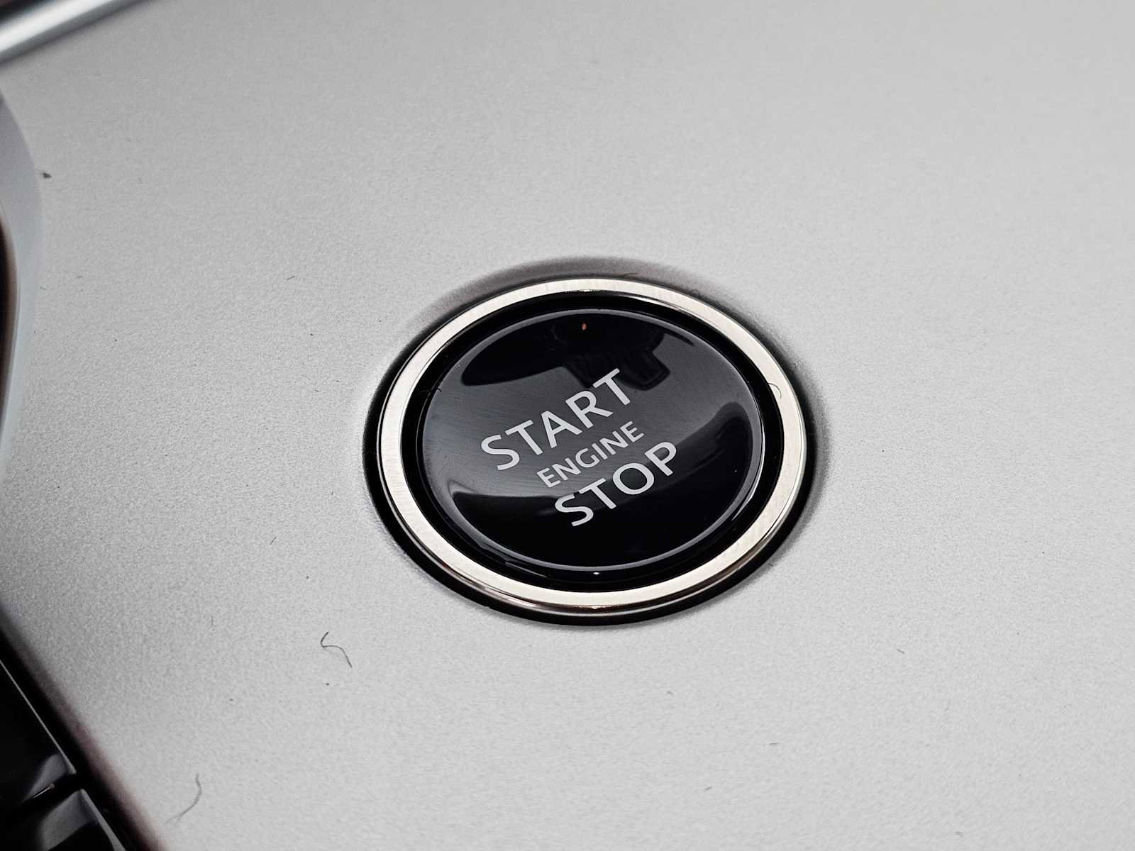 New 2026 Land Rover Range Rover SE image 29