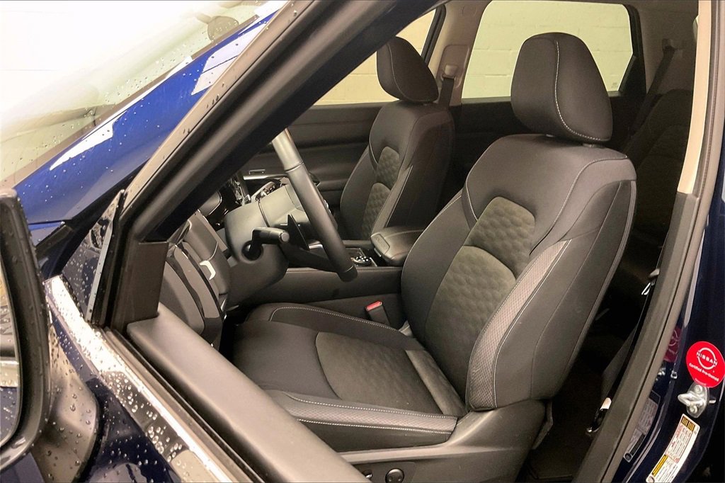 Certified 2024 Nissan Pathfinder SV image 14