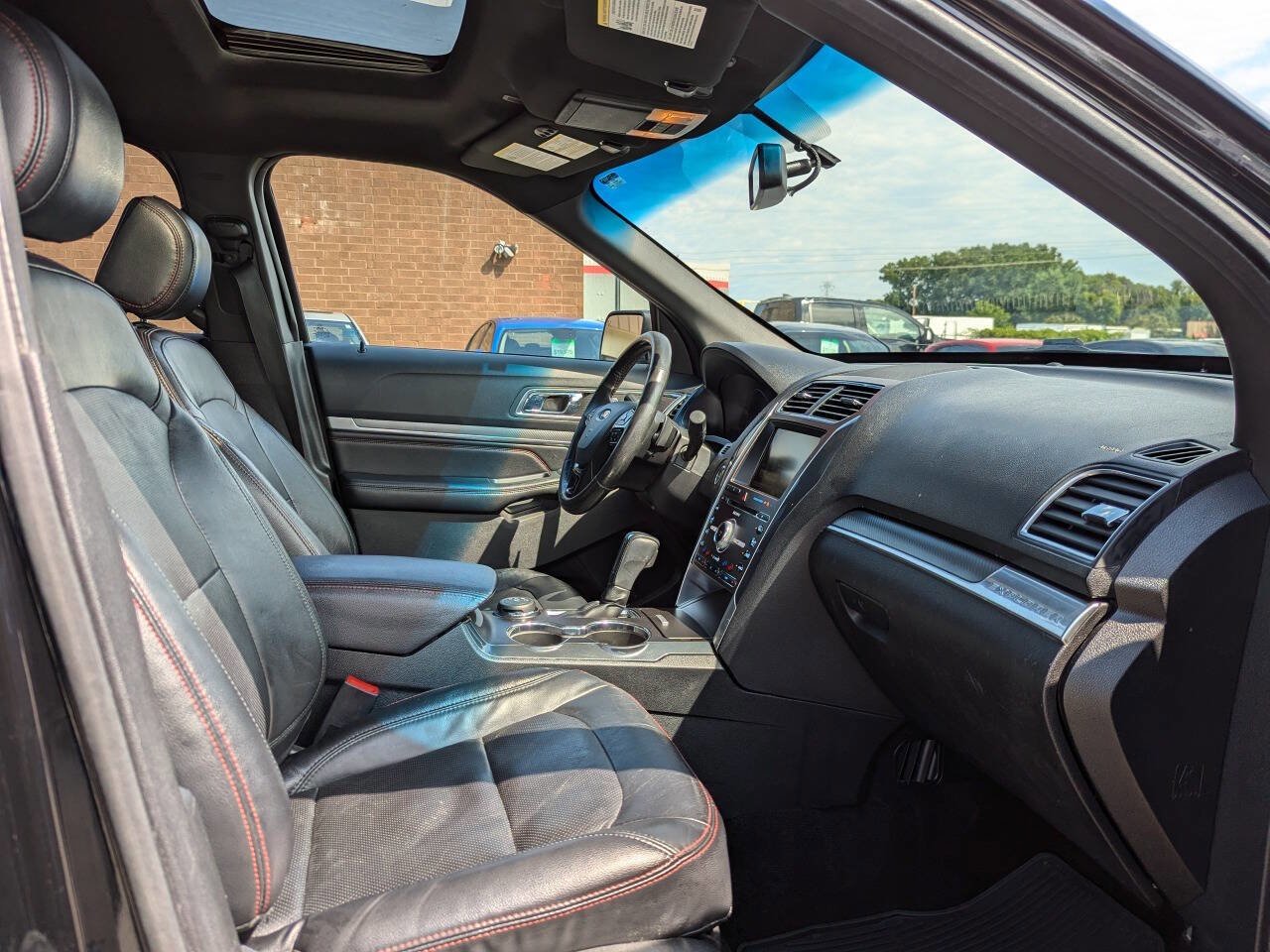 Used 2016 Ford Explorer Sport w/ Equipment Group 401A image 18