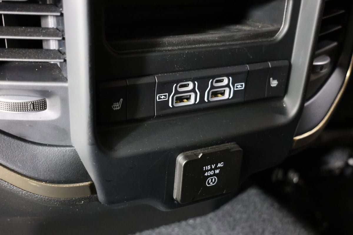 Used 2024 RAM 3500 Limited w/ Towing Technology Group AWD/4WD image 35