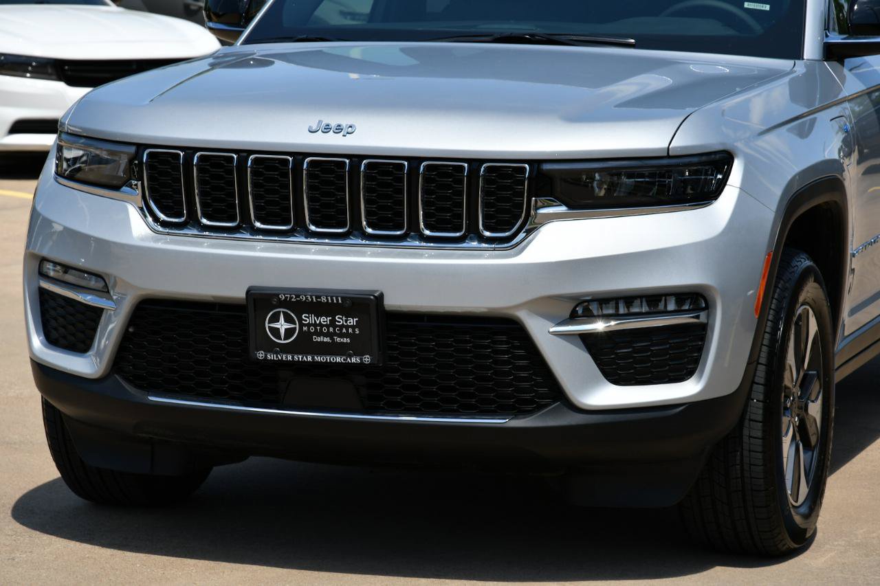 Used 2025 Jeep Grand Cherokee Limited 4xe AWD/4WD image 3