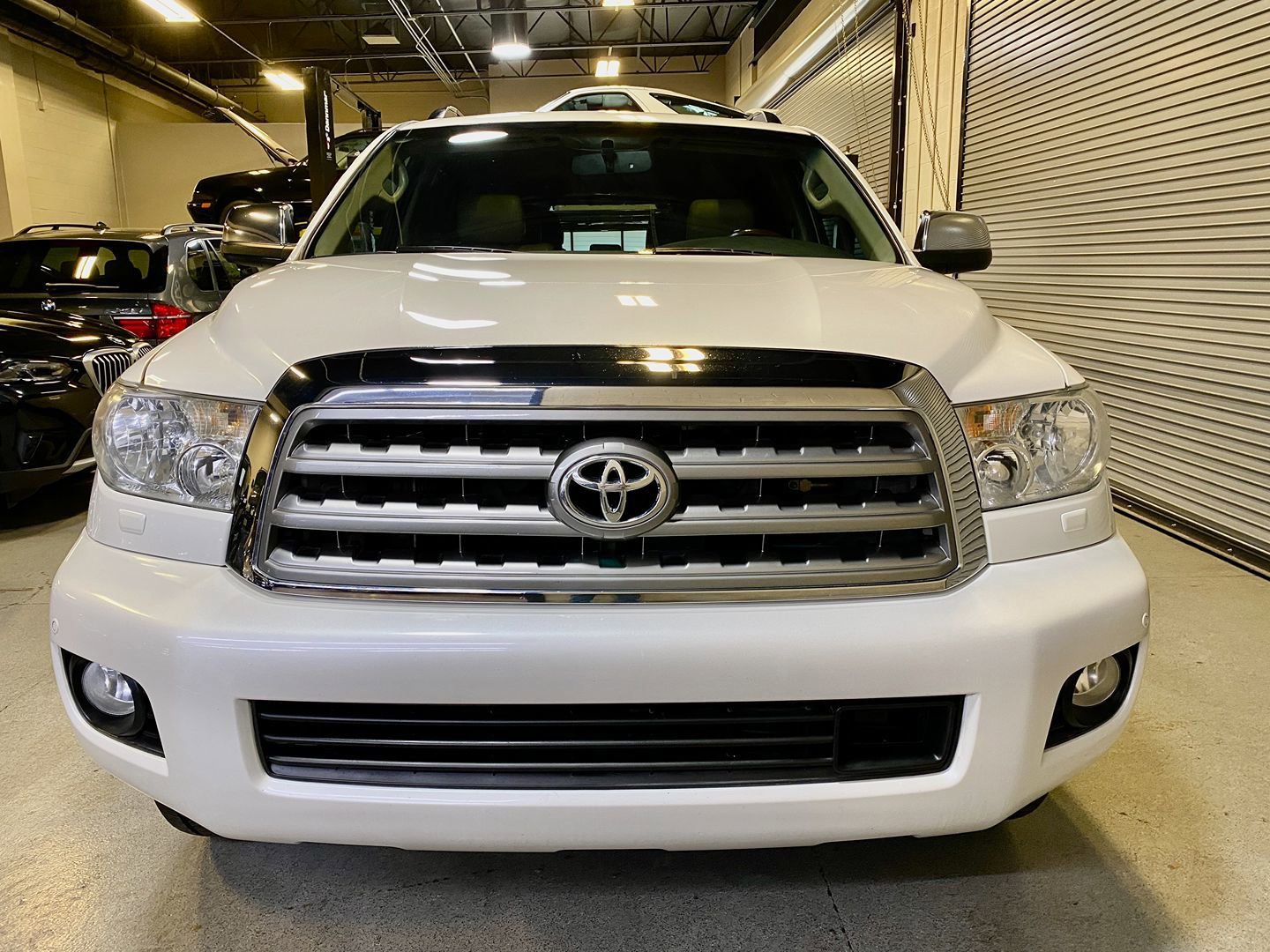 Used 2014 Toyota Sequoia Platinum AWD/4WD image 4