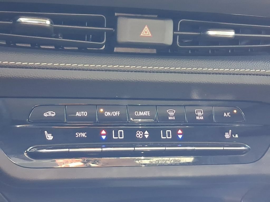 Used 2022 Buick Envision Preferred AWD/4WD image 17