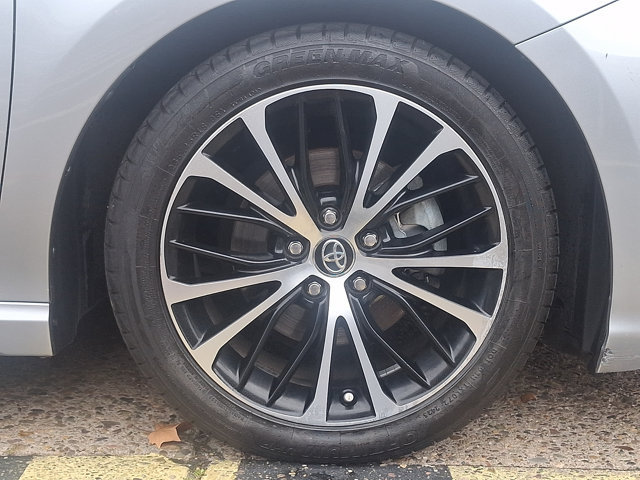Used 2019 Toyota Camry SE w/ Audio Package FWD image 8