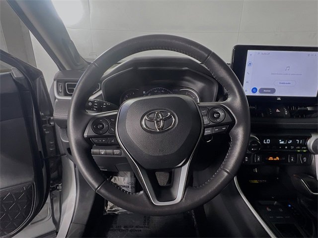 Used 2023 Toyota RAV4 XLE Premium image 15