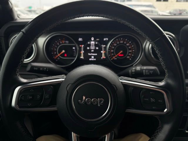 Used 2018 Jeep Wrangler Unlimited Sahara image 25