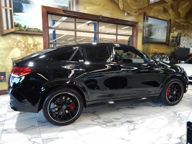 Used 2023 Mercedes-Benz GLE 53 AMG AMG GLE 53 AWD w/ AMG Dynamic Plus Package image 4