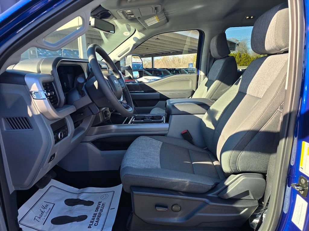 New 2026 Ford F250 XLT w/ XLT Premium Package AWD/4WD image 17