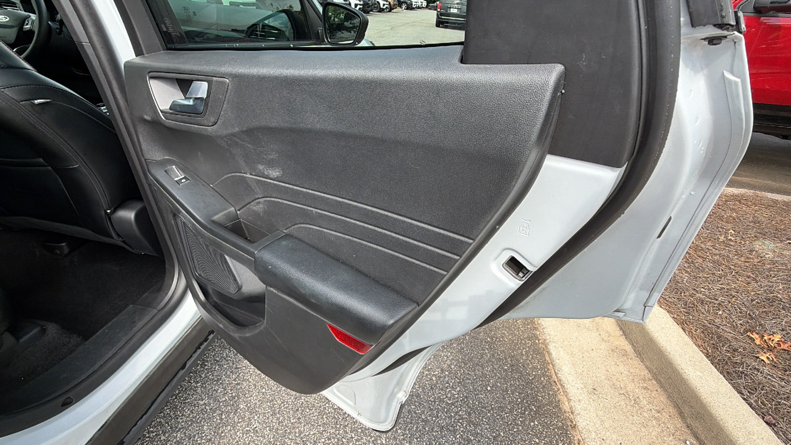 Used 2025 Ford Escape ST-Line FWD image 20