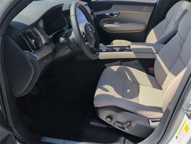 New 2026 Volvo XC90 B6 Plus image 7
