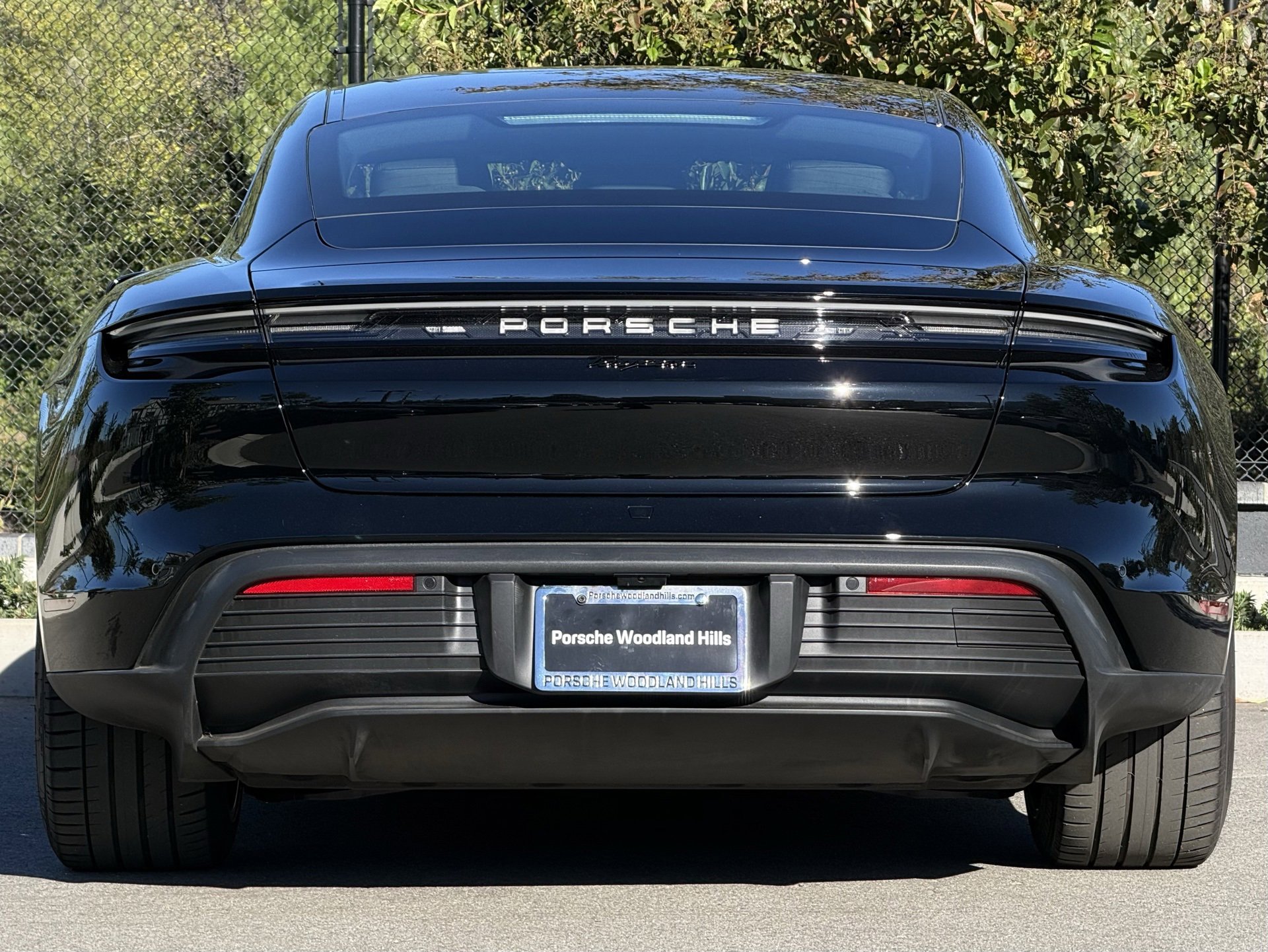 Used 2025 Porsche Taycan image 6