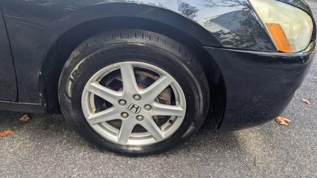 Used 2004 Honda Accord EX image 11