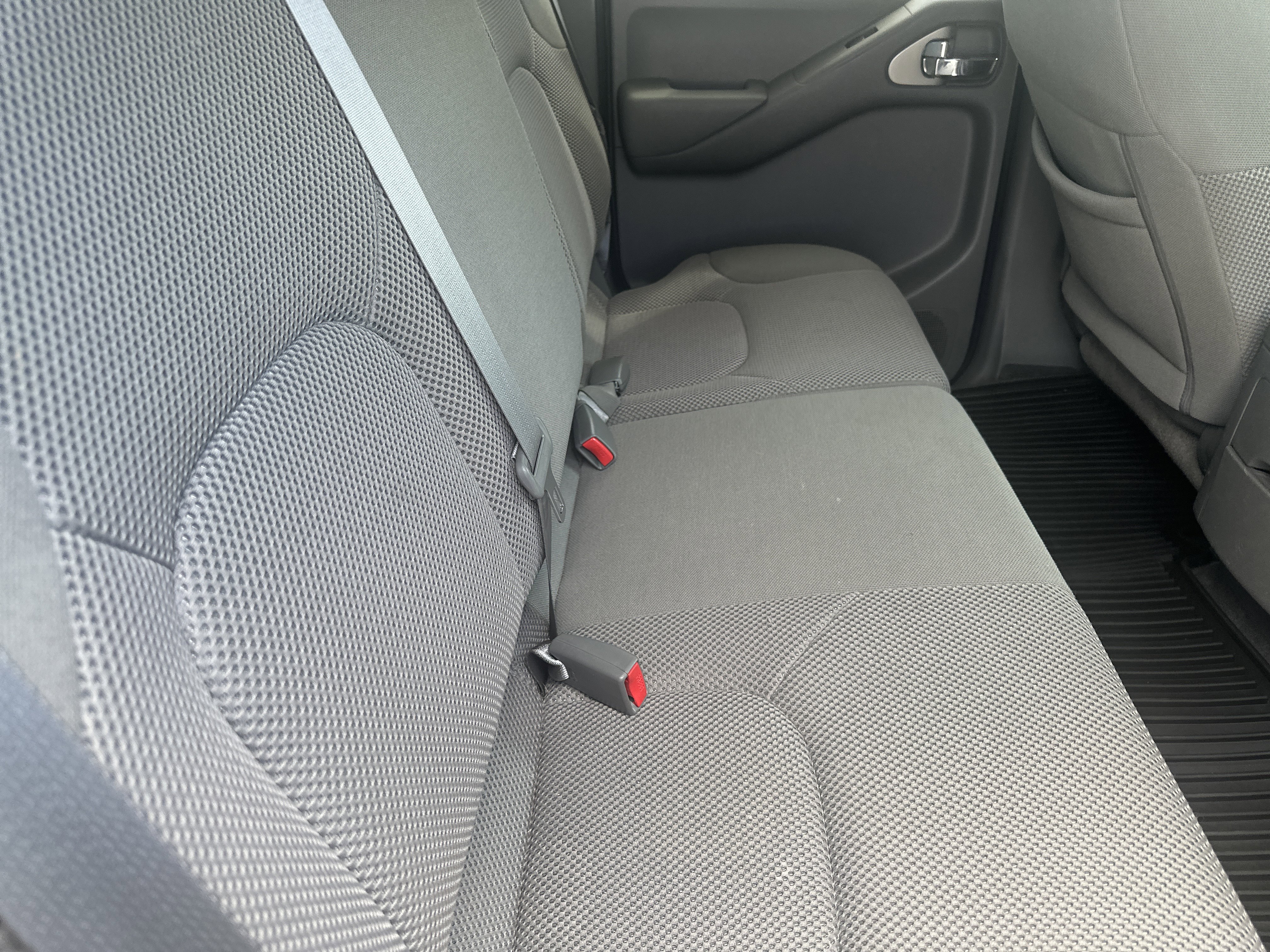 Used 2021 Nissan Frontier SV w/ Midnight Edition Floor Mats AWD/4WD image 28