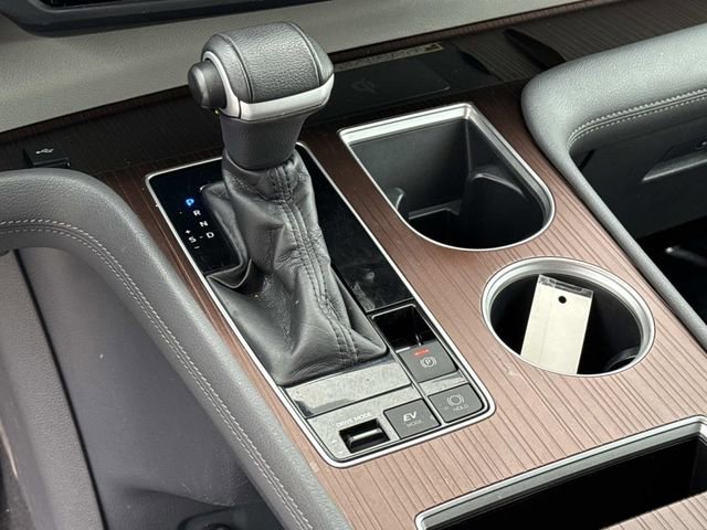 Used 2021 Toyota Sienna XLE w/ XLE Plus Package image 23