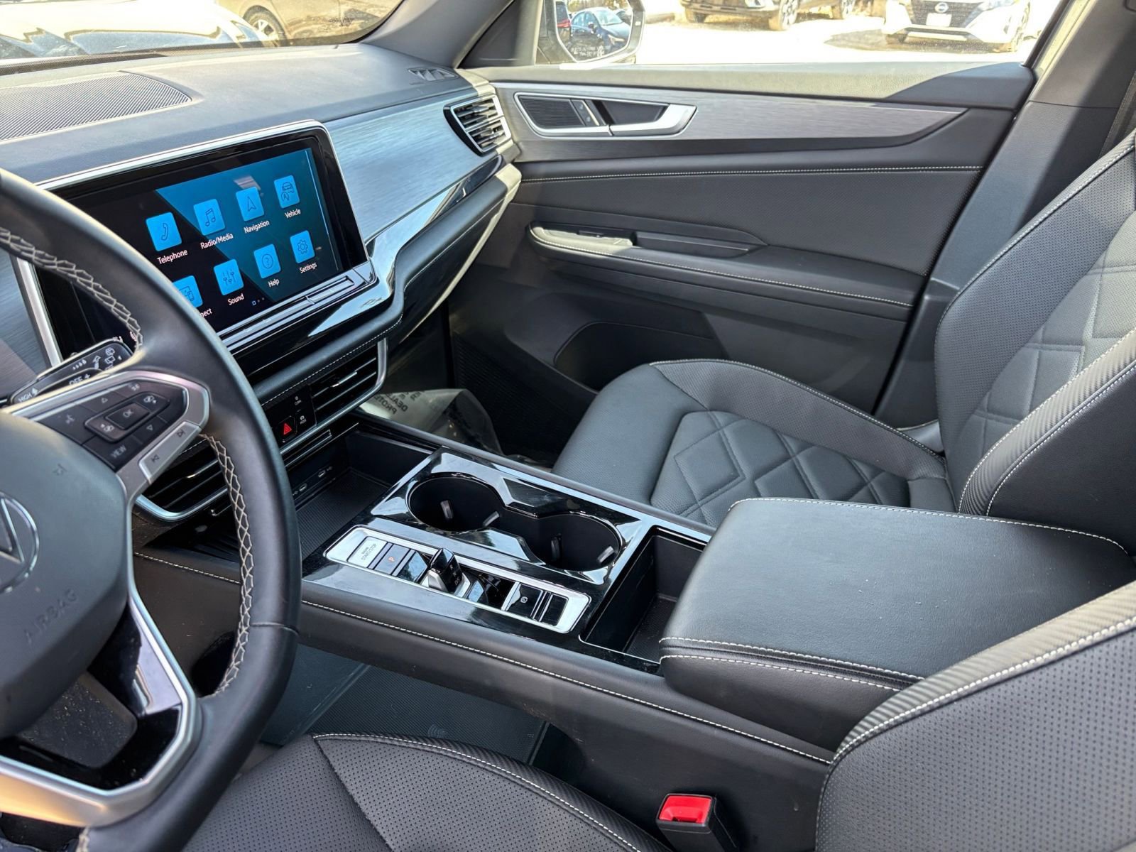 Used 2025 Volkswagen Atlas Cross Sport SE image 44