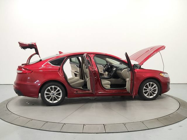 Used 2020 Ford Fusion SE FWD image 15