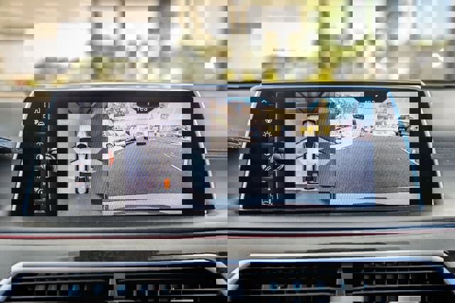 Used 2016 BMW 740i image 19