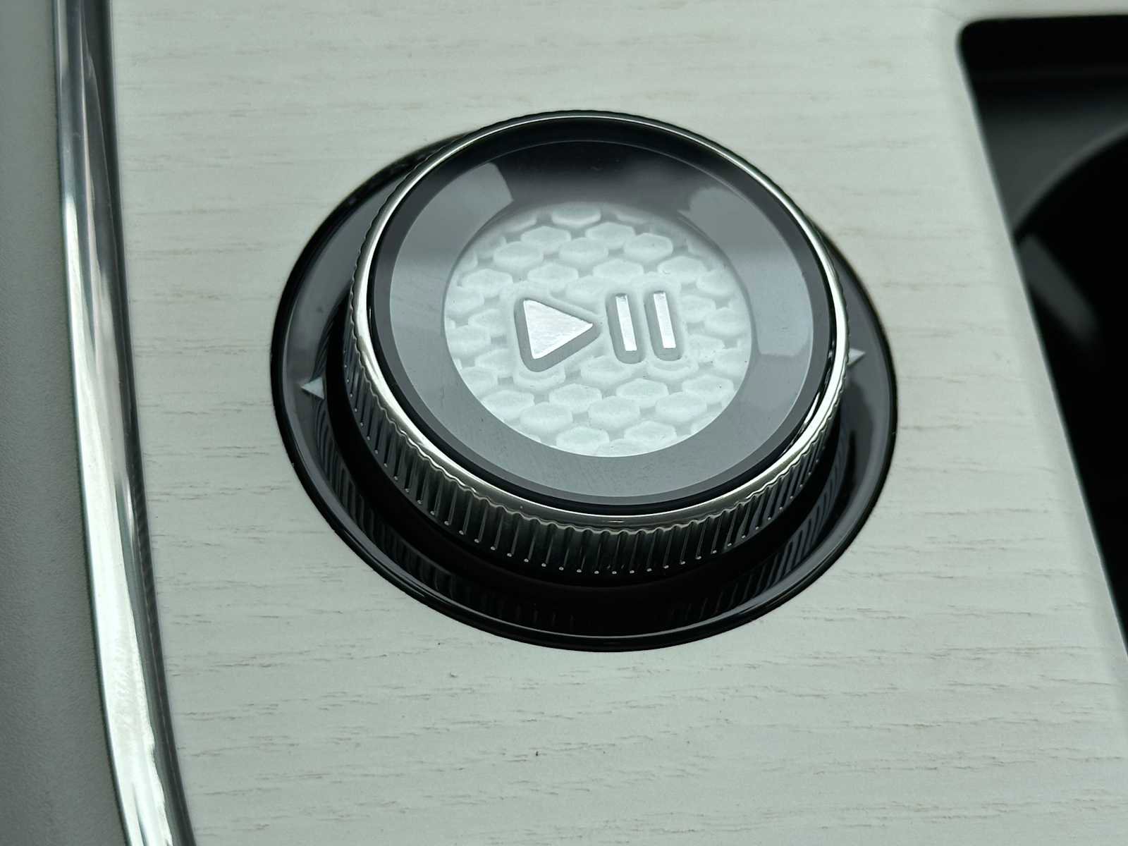 New 2025 Volvo EX90 Ultra image 35