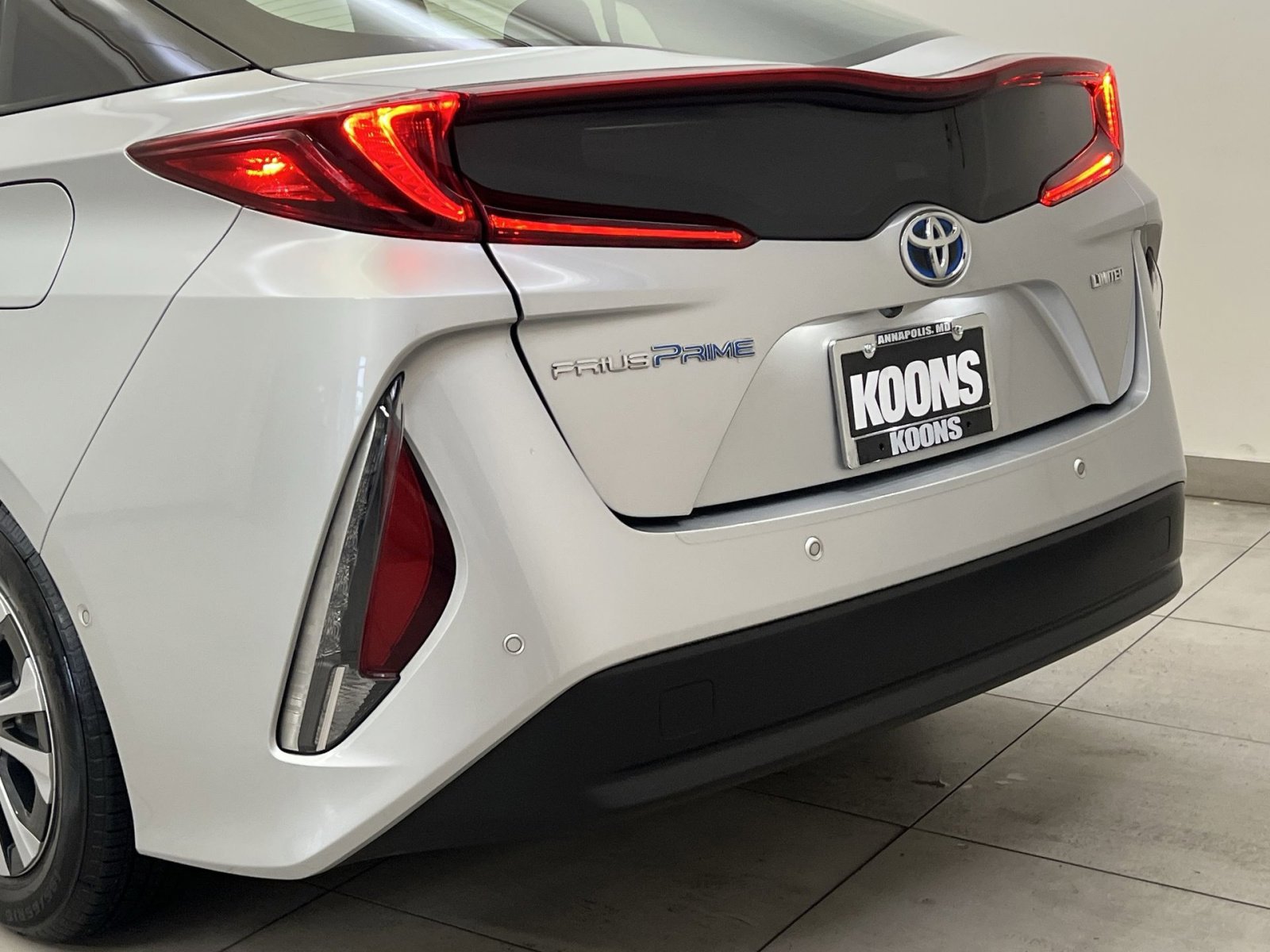 Used 2020 Toyota Prius Prime Limited image 28