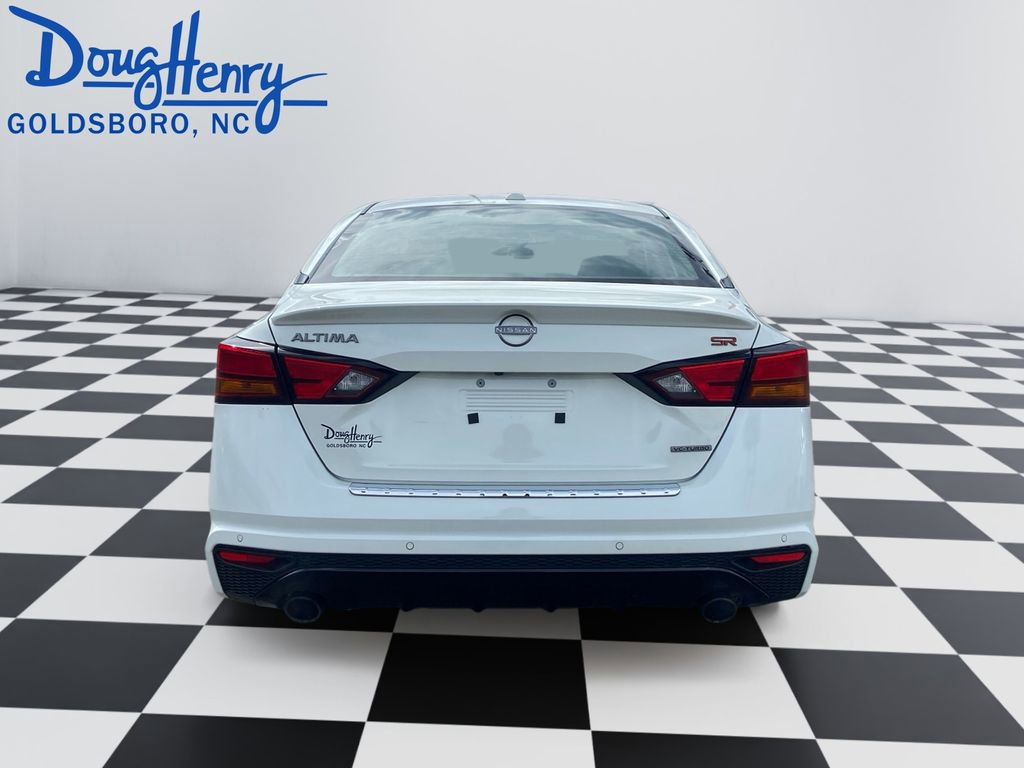Used 2023 Nissan Altima 2.0 SR FWD image 4