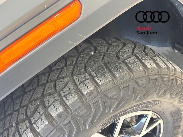 Used 2023 GMC Canyon AT4X image 7