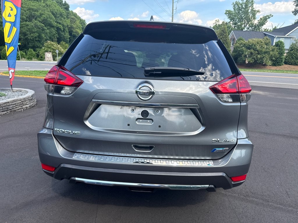 Used 2017 Nissan Rogue SL AWD/4WD image 3