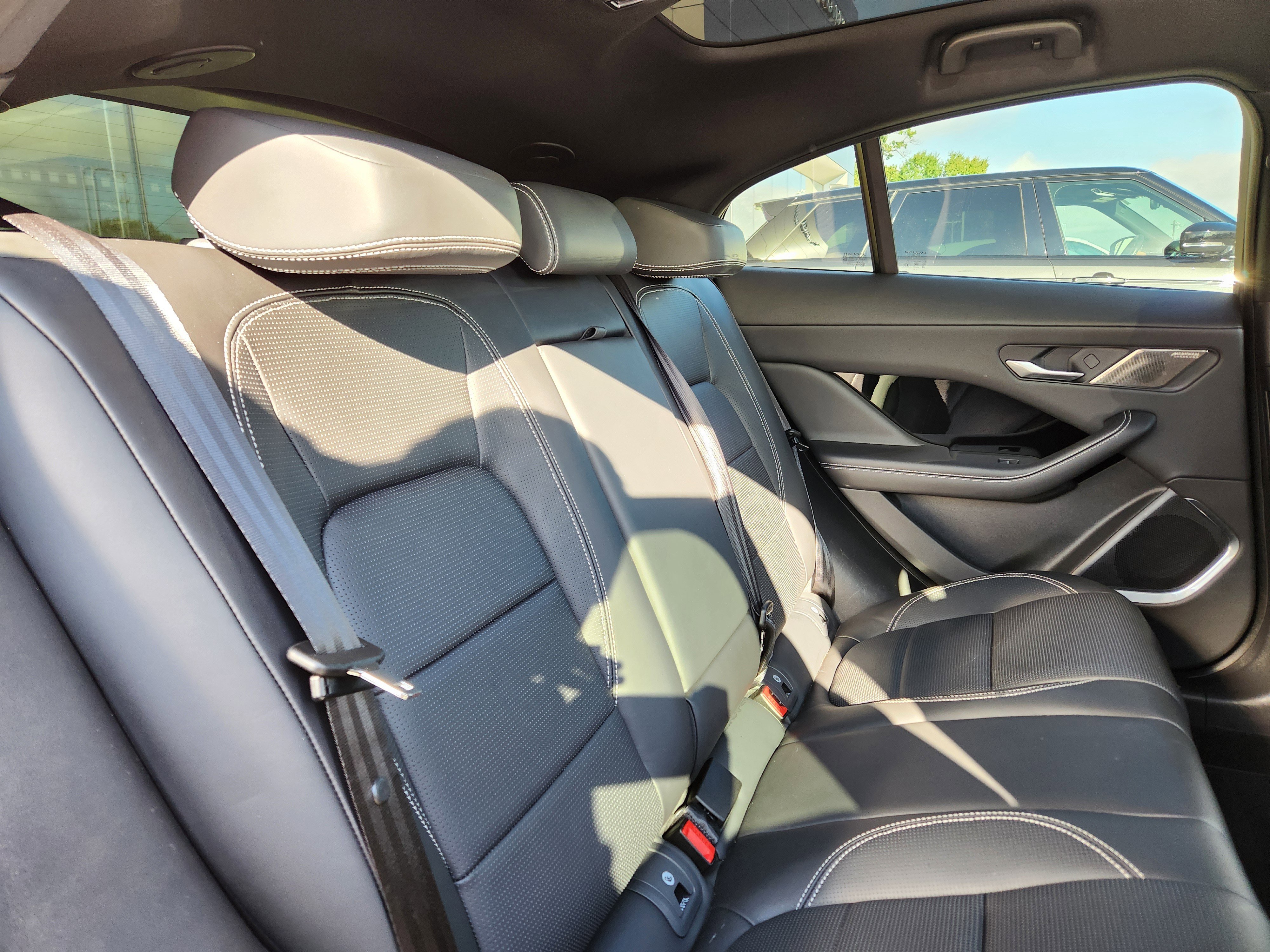 Used 2022 Jaguar I-PACE HSE image 15