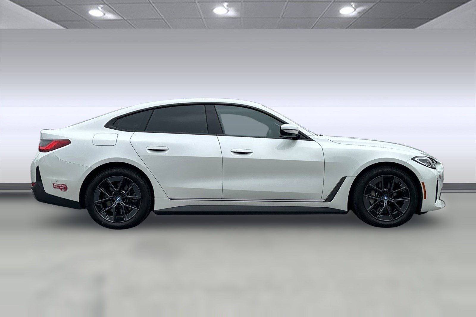 Certified 2023 BMW i4 eDrive40 w/ Premium Package RWD image 7