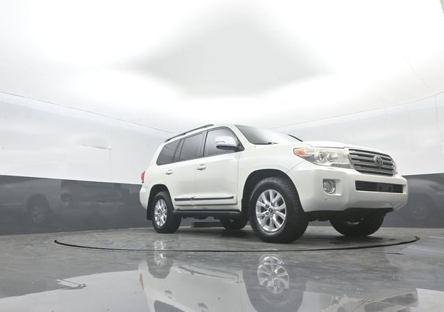 Used 2013 Toyota Land Cruiser image 28