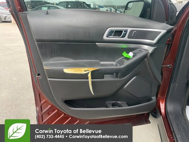 Used 2015 Ford Explorer XLT w/ Equipment Group 202A image 29