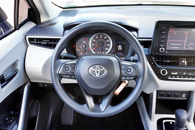 Used 2022 Toyota Corolla Cross L image 20