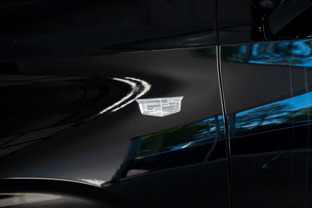 Used 2025 Cadillac Escalade Sport w/ LPO, ONYX Package image 19