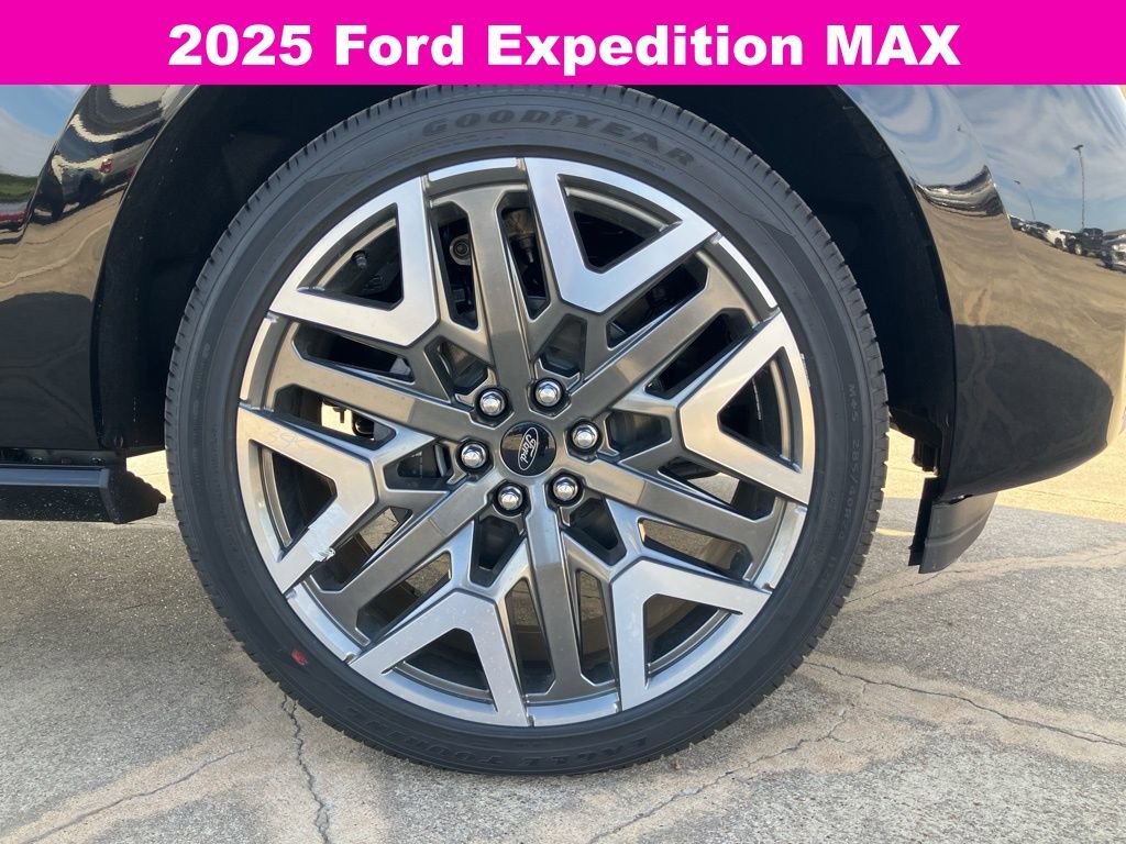 New 2025 Ford Expedition Max Platinum w/ Platinum Ultimate Package image 9