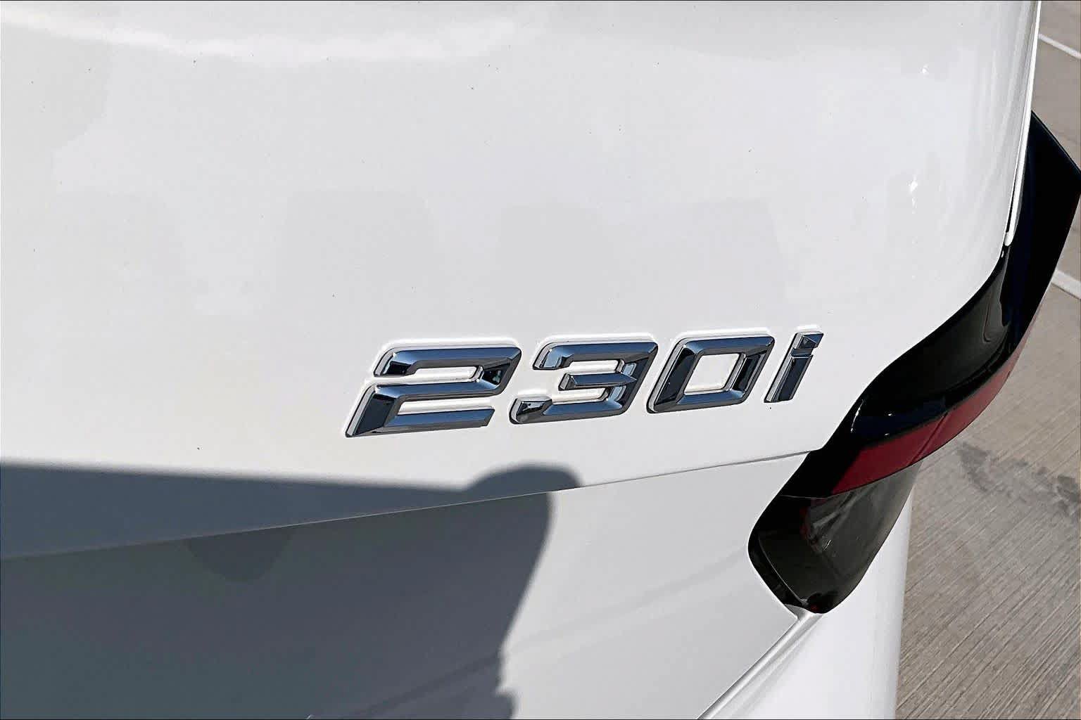 Used 2024 BMW 230i Coupe w/ Premium Package RWD image 8