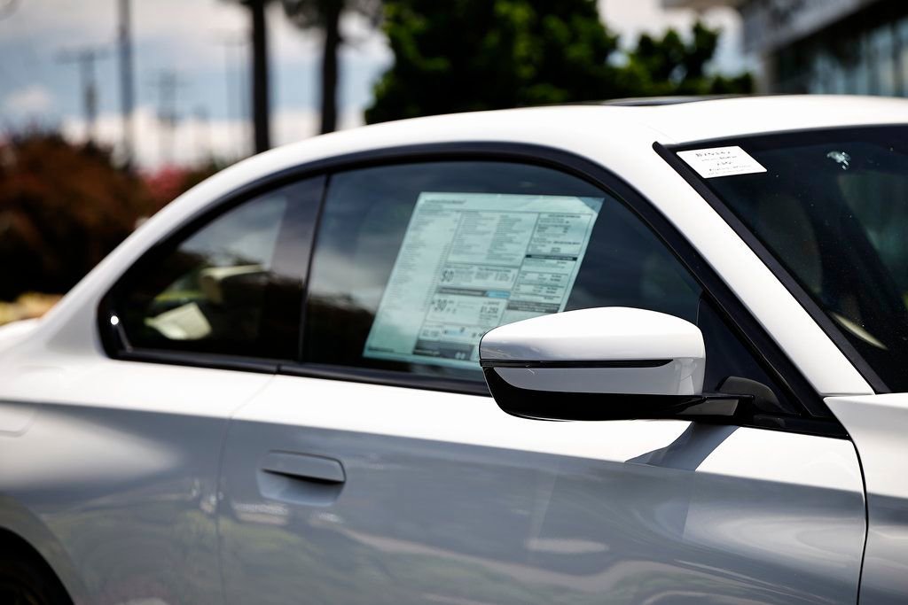 Used 2025 BMW 230i Coupe image 3