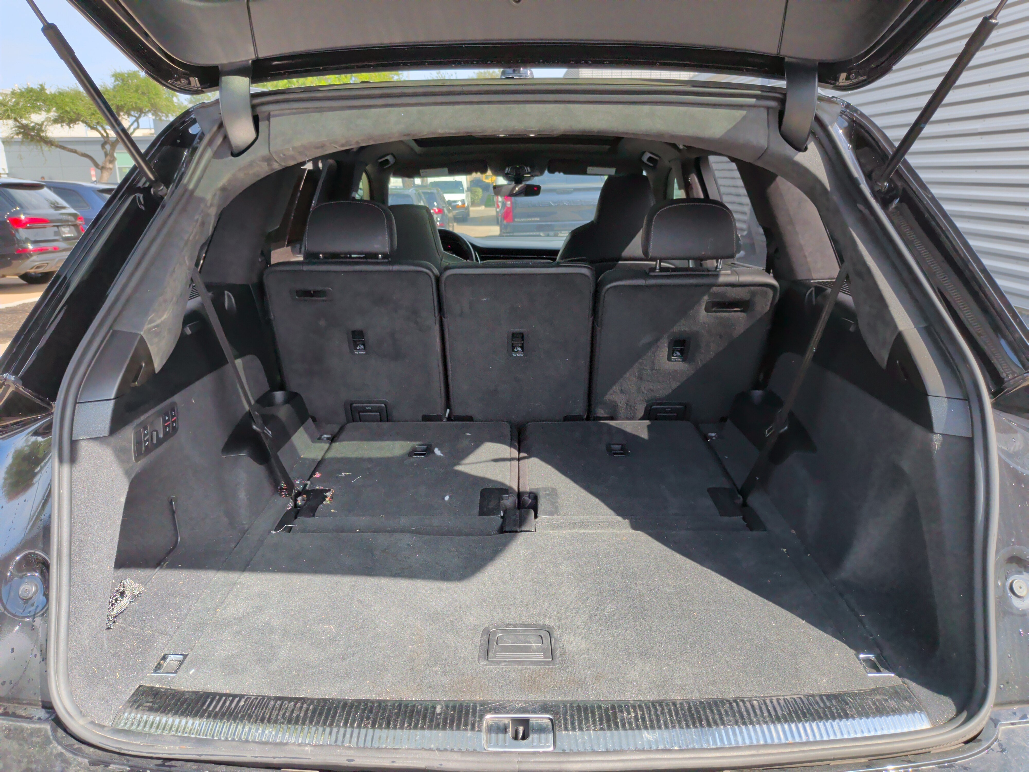 Used 2021 Audi SQ7 Prestige AWD/4WD image 32