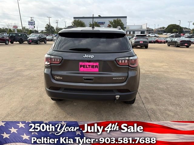 Used 2018 Jeep Compass Sport w/ Tech Group FWD image 8