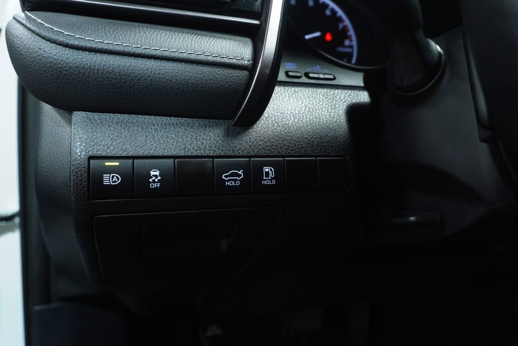 Used 2023 Toyota Camry SE w/ Convenience Package FWD image 23