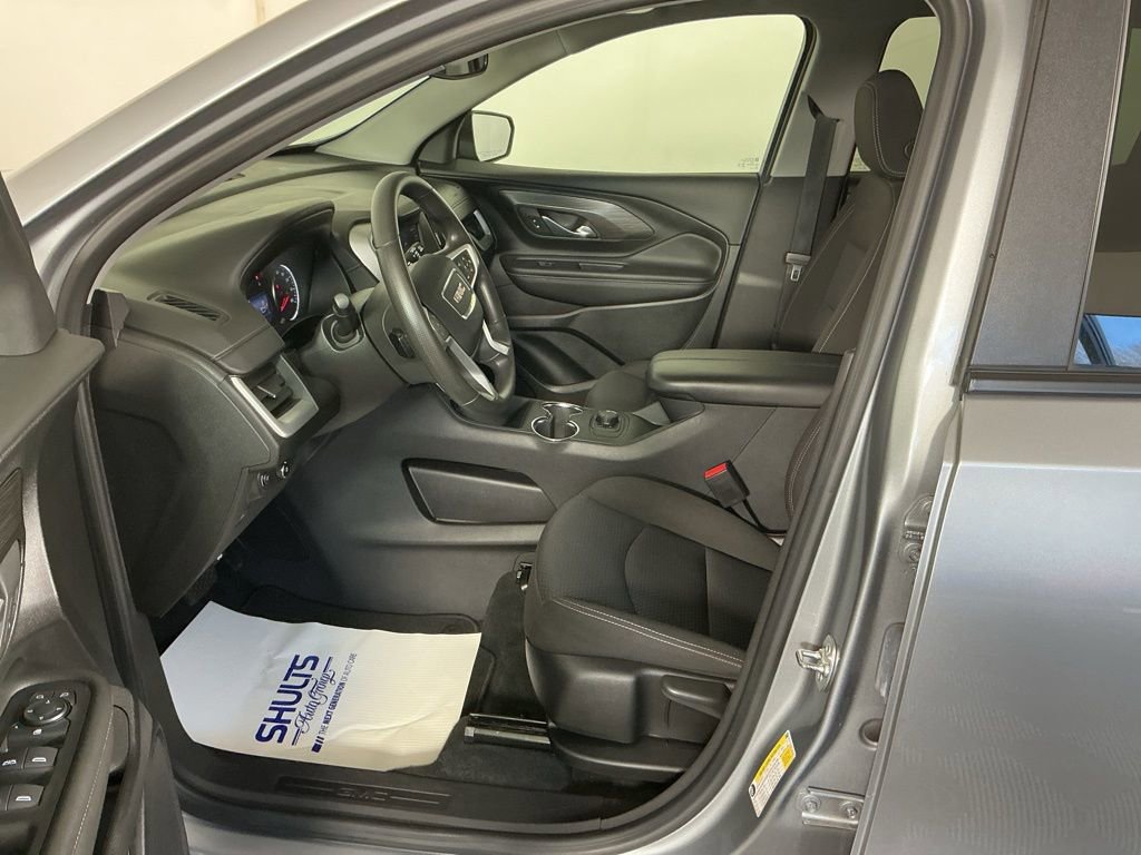 Used 2024 GMC Terrain SLE image 14