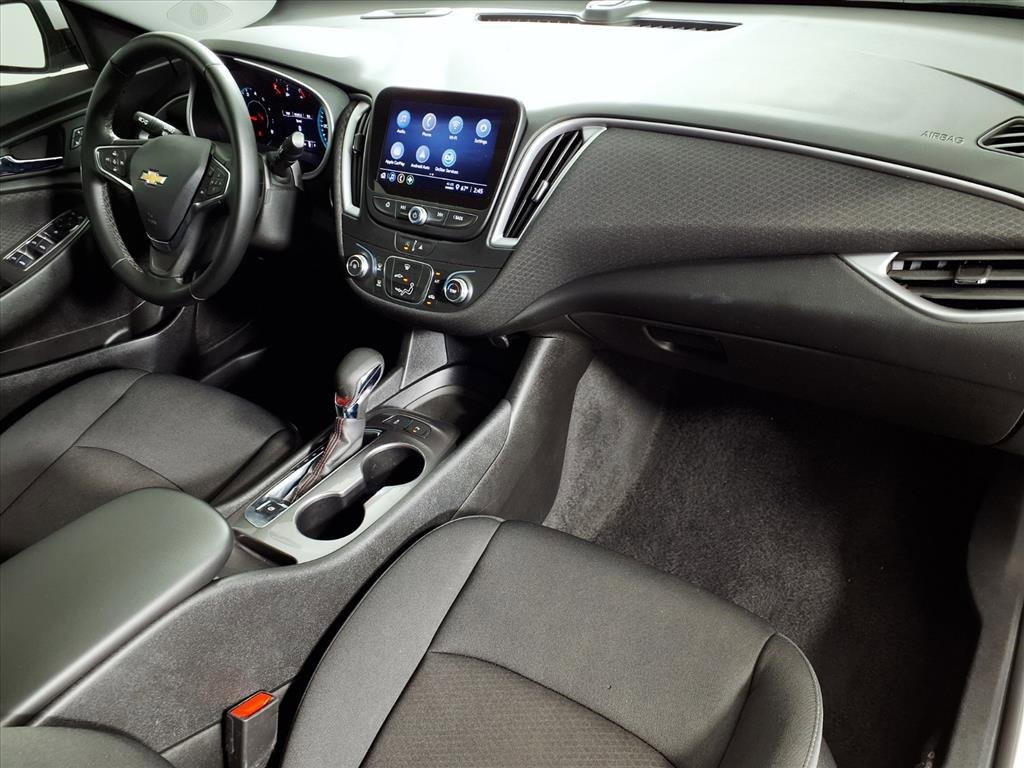 Used 2025 Chevrolet Malibu RS image 13