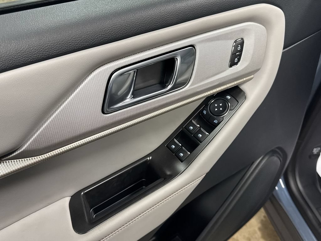 New 2026 Ford Explorer Active w/ Active Comfort Package AWD/4WD image 14
