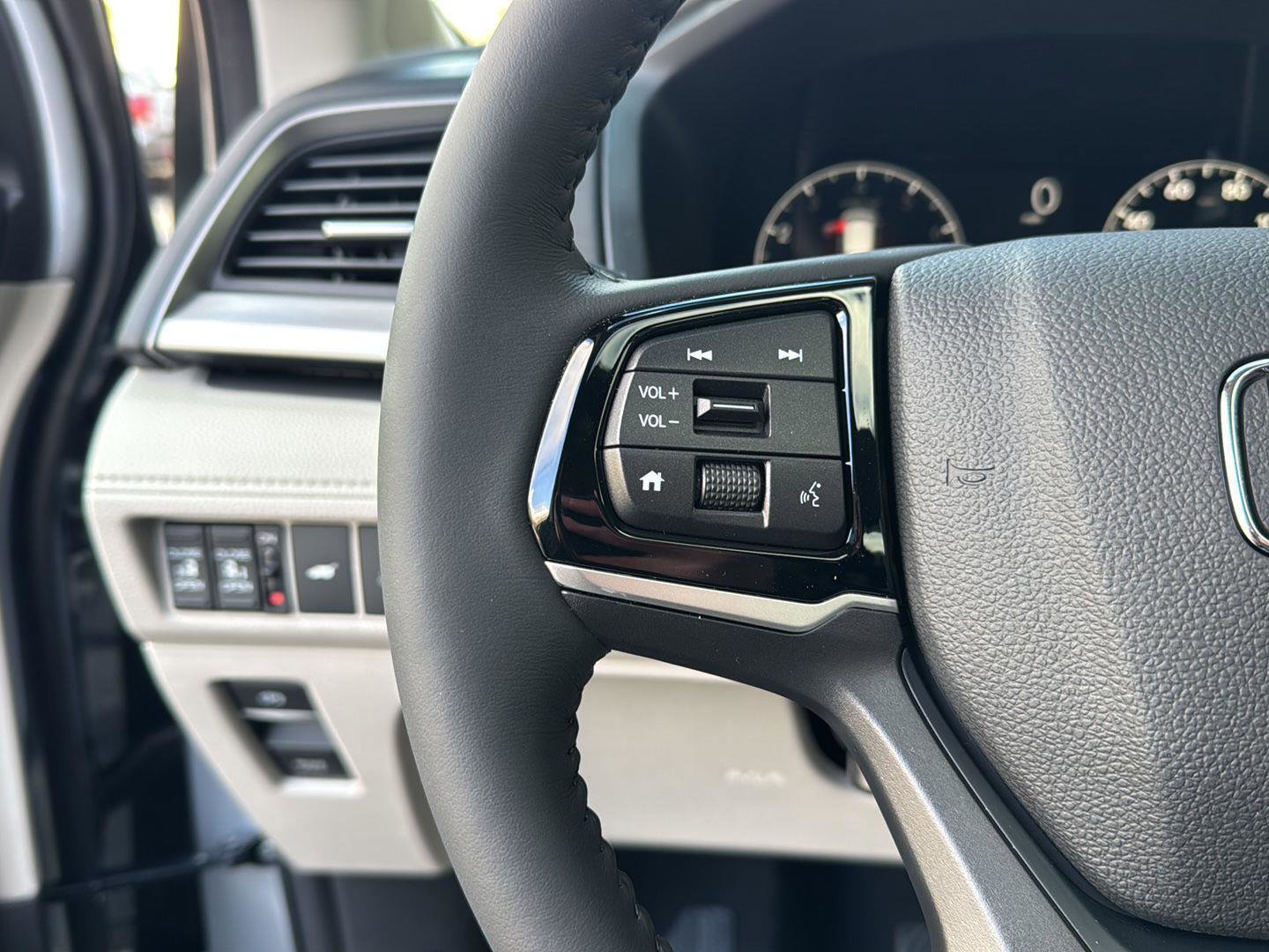 New 2026 Honda Odyssey EX-L image 16