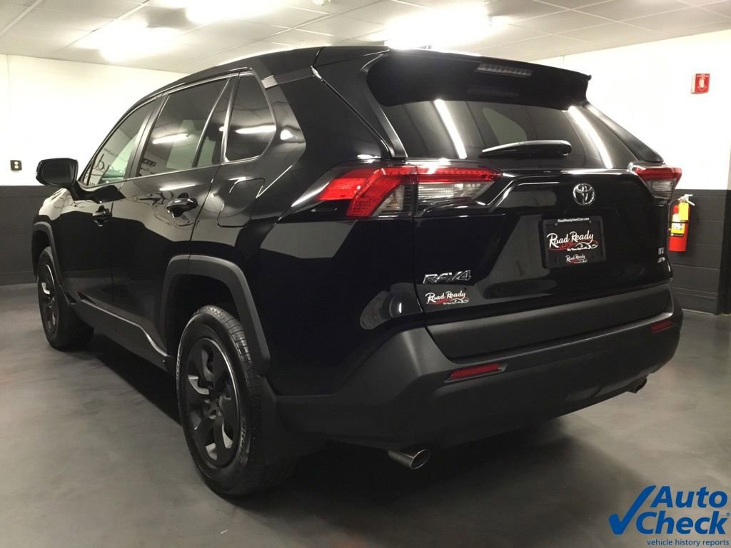 Used 2022 Toyota RAV4 LE AWD/4WD image 8
