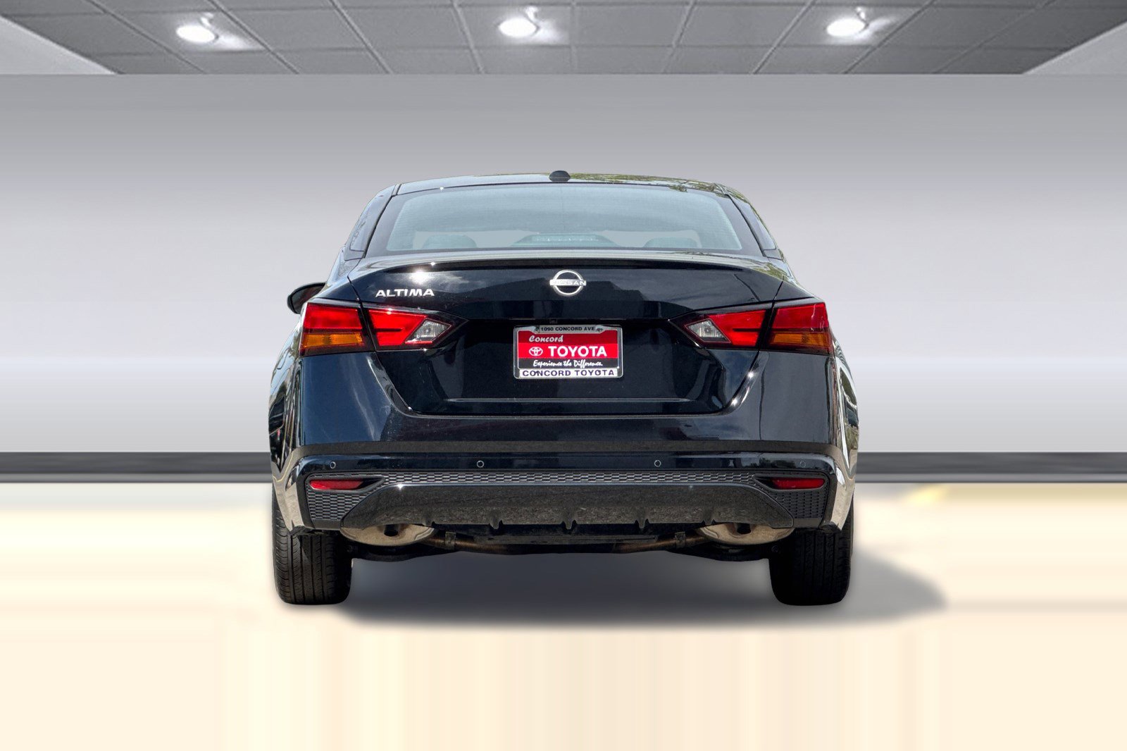 Used 2025 Nissan Altima 2.5 SV image 8