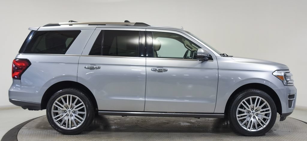 Used 2024 Ford Expedition Limited AWD/4WD image 9