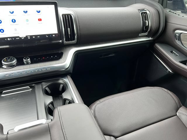 New 2025 Ford Expedition Max Platinum w/ Platinum Ultimate Package AWD/4WD image 32