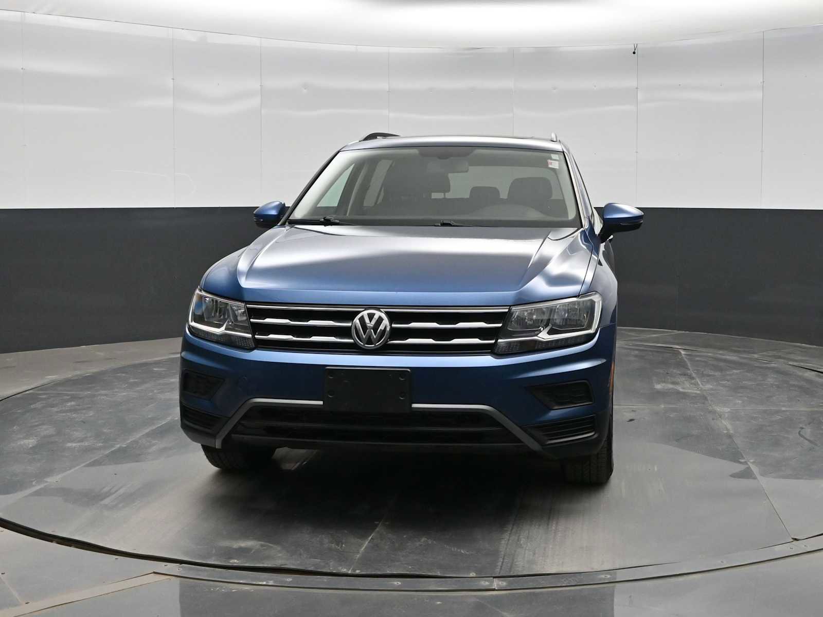 Used 2018 Volkswagen Tiguan SE AWD/4WD image 3