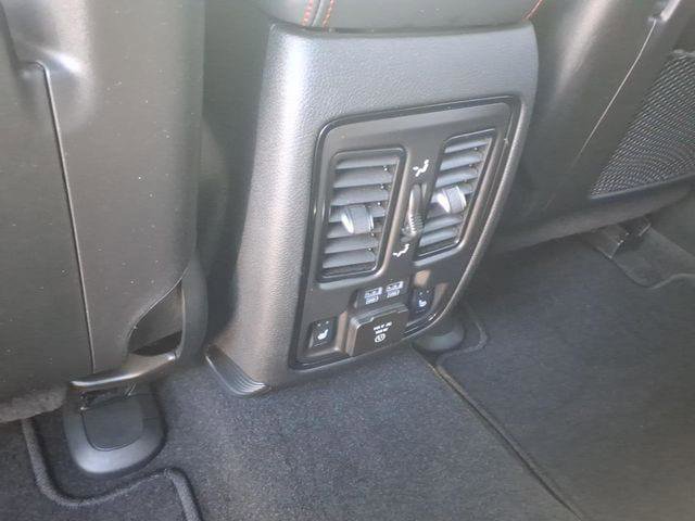 Certified 2023 Dodge Durango R/T w/ Tow 'N Go Package AWD/4WD image 13