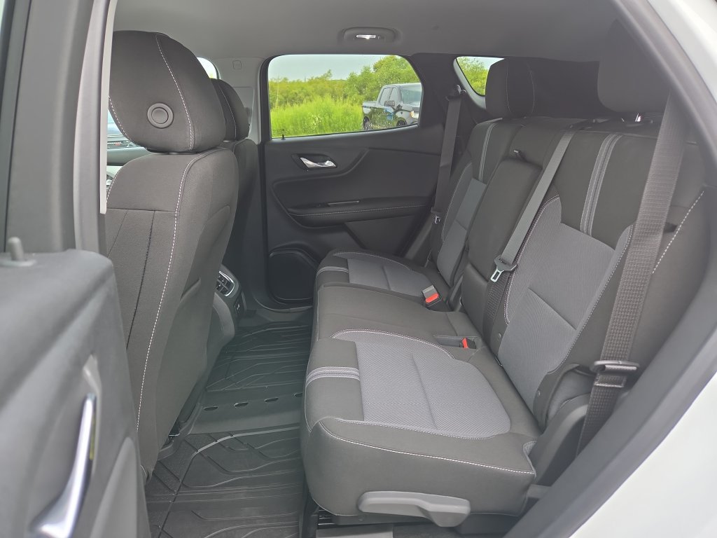 New 2026 Chevrolet Blazer LT w/ LPO, Floor Liner Package FWD image 25